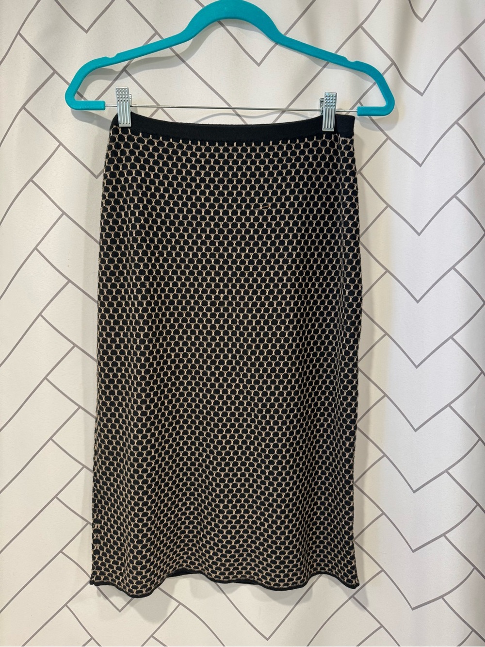 Jones New York Black and Cream Honeycomb Knit Midi Skirt